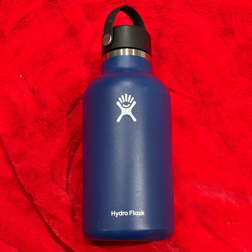 Hydro Flask 64 oz Wide Mouth Bottle